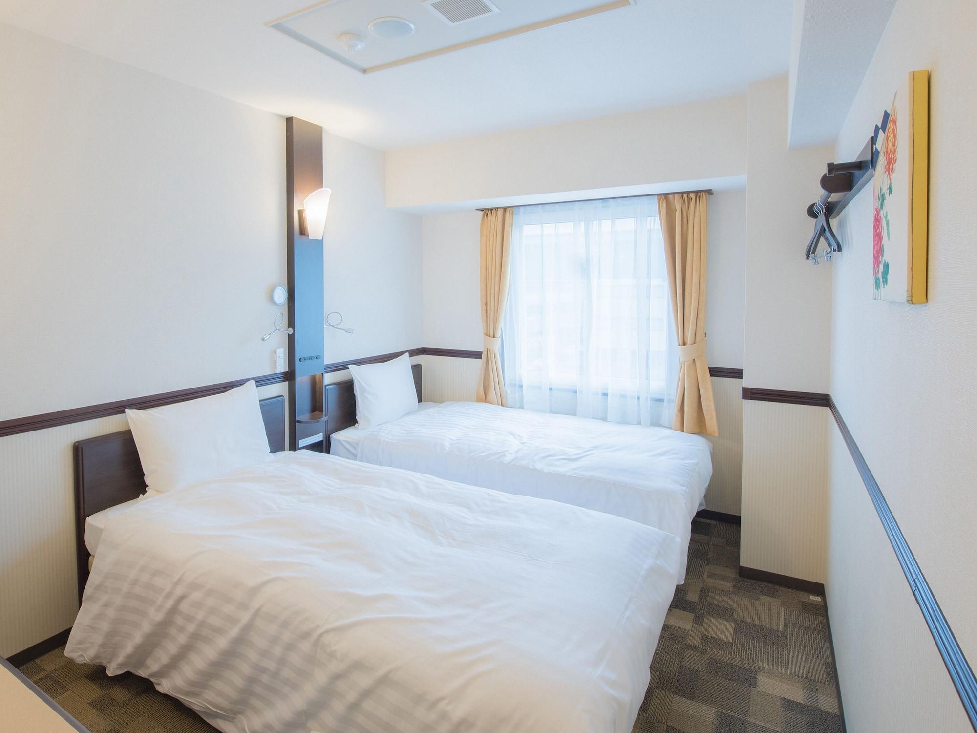 Toyoko Inn Yokohama Kannai מראה חיצוני תמונה