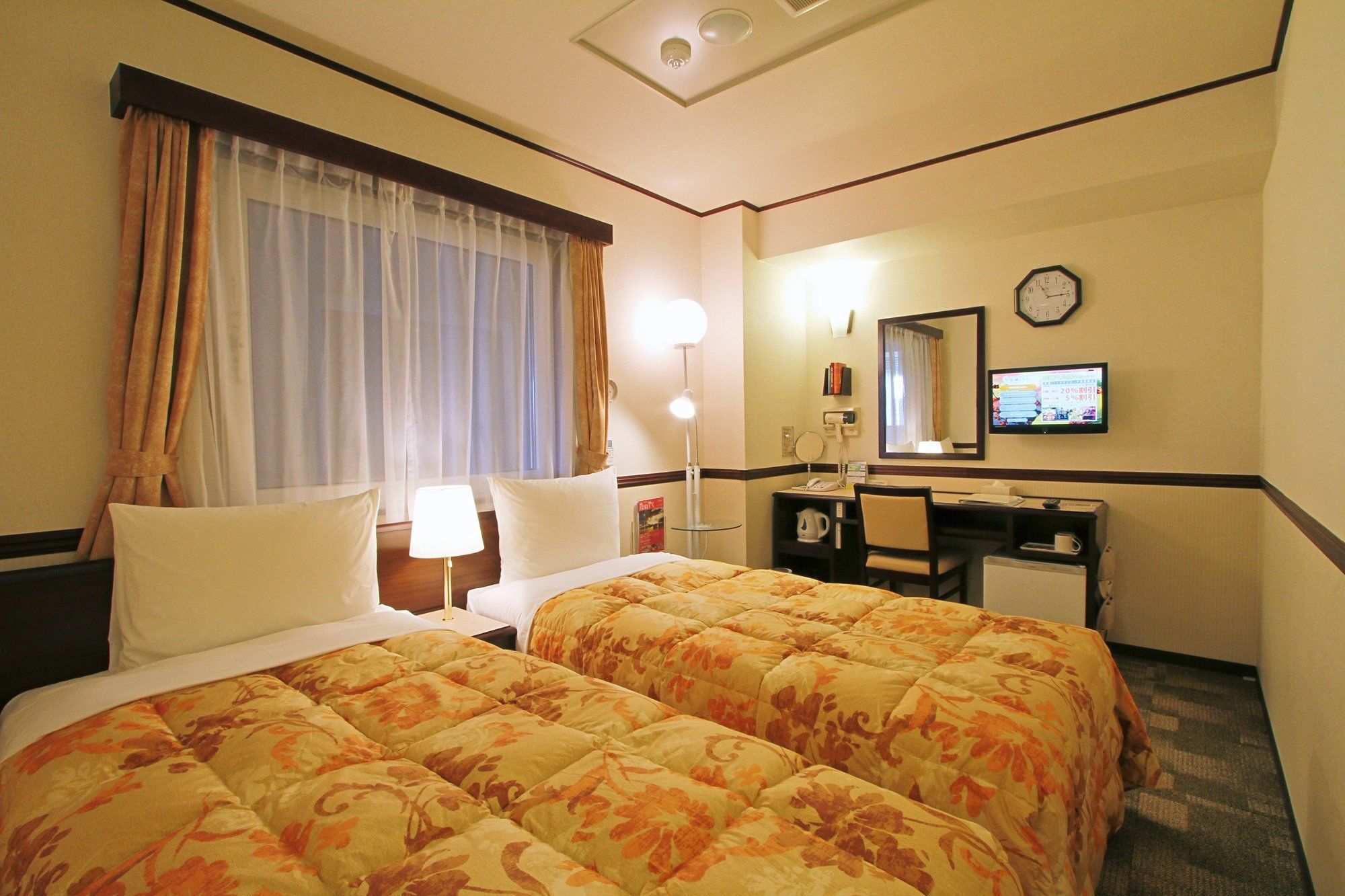Toyoko Inn Yokohama Kannai מראה חיצוני תמונה
